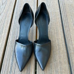 Black leather 4” Vince pumps size 8 1/2